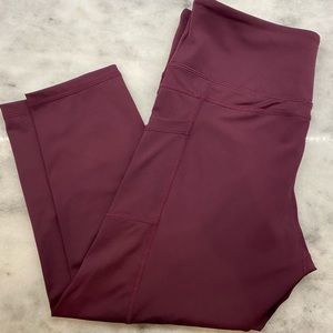 ZYIA Plum Pocket Light n Tight Hi-Rise Capris. 20”